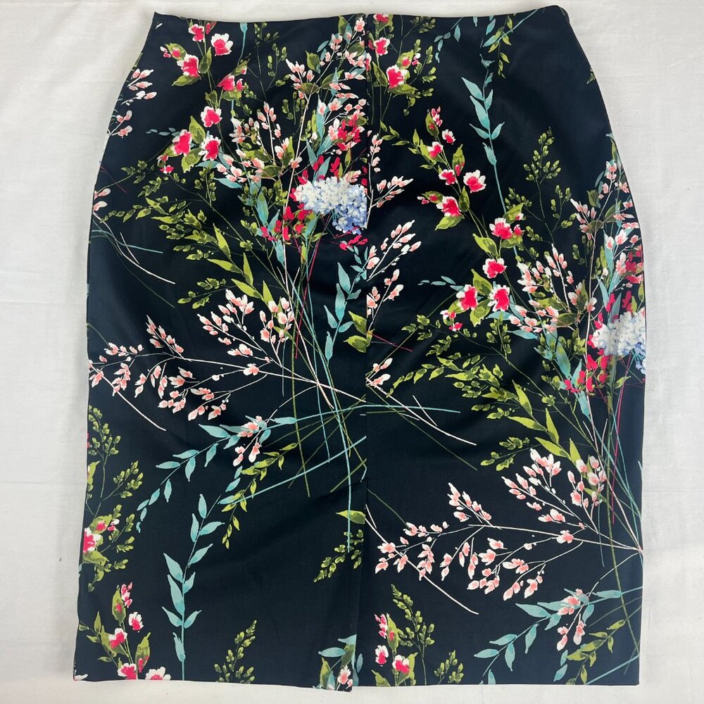 Talbots Pencil Skirt Size 14 Black Pink Green, Floral Print, Unlined - Picture 3 of 6